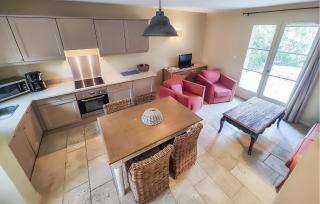 Gorgeous Home In Saint-Laurent-De-La-Ca - 3