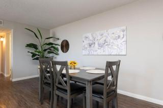 Hollywood 2Bed Apt w Rooftop pool & Panoramic View - 7