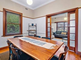 'YANALEN COTTAGE' - Myrtleford - 4