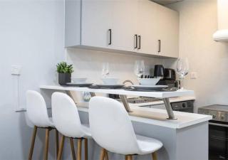 HAVN - Studio Apartment in JLT, with Lake Views - 8