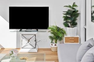 Contemporary Retreat near Hillarys Boat Harbour - 2