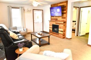 3 Bedroom in Hocking Hills w King Bed Logan Ohio - 7