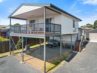 Boonderabbi Family and Friends Retreat - Cowes - 6