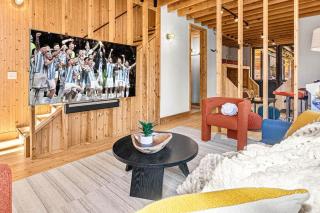 Longhaus: Modern Minimalist Luxury Home: Firepit, outdoor kitchen, pets - Mars Hill - 3