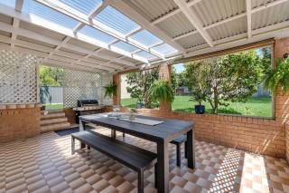 Johnny & Paula's Place - Vincentia - 7