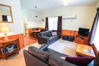 Silver Birches Holiday Village - Unit 2 - Bright - 8