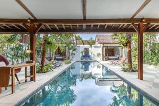 Villa Gambar - Comfortable Modern Mix 3BR Villa with Large Private Pool, 10 Minutes to the Beach - 1
