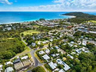 Fuller Holidays - Daisy's Beach House - Burns St Byron Town - Byron Bay - 5