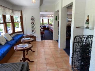 Girraween Country Inn - Ballandean - 7