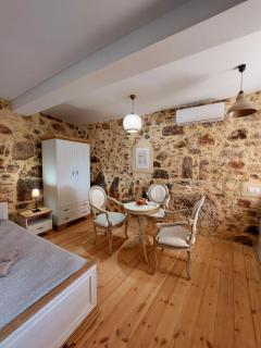 Roza Stone Studio & Suite - Goníai - 8