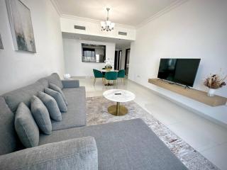 Two BR Apartment in Business Bay with Canal View by Bhavan Vacation Homes - 5