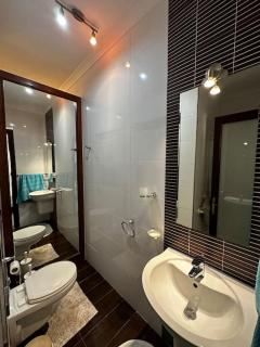 Seaview 2 Bedroom Apartment in Qui-Si-Sana, Sliema - Sliema - 5