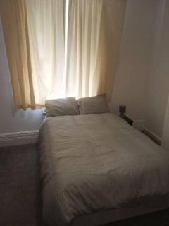 Double-bed (E1) close to Burnley city centre - 0
