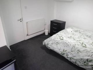 Double-bed (G2) close to Burnley city centre - 0