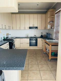 Molsonder on 10th avenue - 0