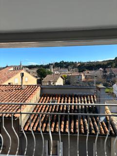 Spacious 5-Bedroom House in Town Center with AC, sleeps 8-10 - 5