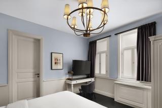 Adahan DeCamondo Pera, Autograph Collection - Istambul - 9
