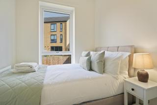 Mersey Way, Spacious 3 Bed Home, Close to Sheffield City Centre & FREE Driveway Parking - Perfect for Workers, Groups & Families - Hosted by Stay Host Save - Sheffield - 5