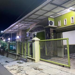 Banyuwangi Homestay - Banyuwangi - 1