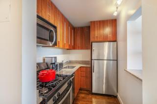 UES 1BR w Doorman Gym Roof nr Hospital NYC-375 - New York - 6