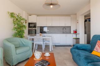 3-Br Apartment Terrace steps from Beaches - Cannes - 1