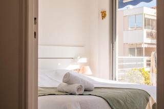 3-Br Apartment Terrace steps from Beaches - 3