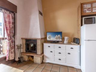 Charmant 2 pièces avec cheminée, proche des pistes et commerces, garage inclus! - FR-1-304-85 - La Clusaz - 1
