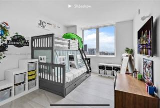 Apartment 3B/3B Stunning view of the intercostal - 2