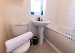 Derby Mandarin 3 Bedroom Apartment with Garden and Parking - Derby - 3