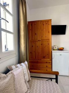 Ammosis Inn - 3
