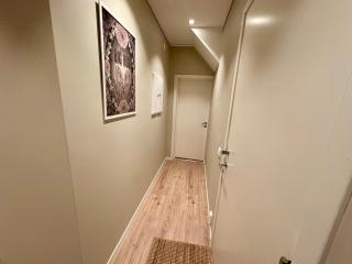 Modern Central Apartment Apt 204 - 7