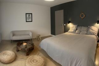 Belle Bastide classée 5* avec Piscine et Jacuzzi - 9