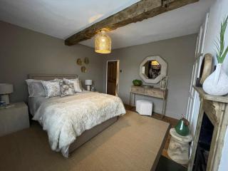 Entire Georgian three-storey luxury home High St Henley-in-Arden Two bedrooms - Henley in Arden - 0