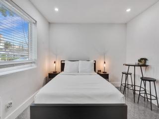 Coastal Charm Studio Retreat in Pompano - Pompano Beach - 9