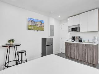 Coastal Charm Studio Retreat in Pompano - Pompano Beach - 6