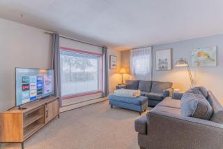 The Cozy Harriet Log Home - 0