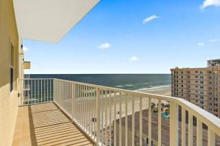 Beachview Luxury Condo with Sunrise and Sunset Views - Daytona Beach Shores - 9