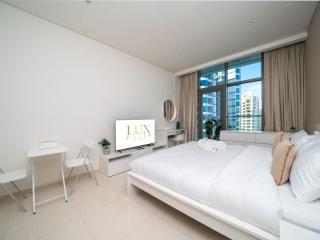 Seven Palm Studio with Rooftop Infinity Pool - Dubai - 4