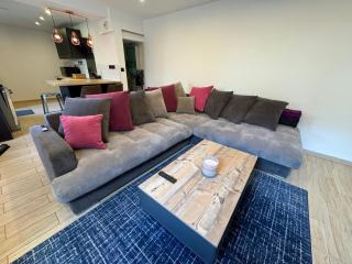 Jolie maison avec Salon Cinéma - 6