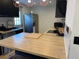 Jolie maison avec Salon Cinéma - 8