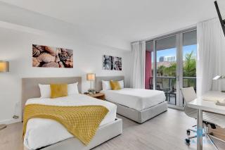 Modern Resort - Gym - Pool - Near Beach - Hallandale Beach - 8
