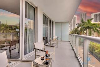 MODERN Resort Modern apartment 2 BR 2 BR POOL - Hallandale Beach - 9