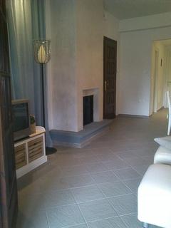 Cozy and Stylish Pool House - 1