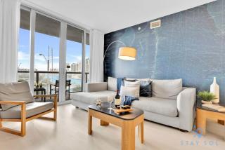 Modern Condo - Amazing Pool - Gym - Balcony - 9