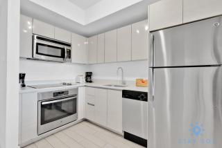 Modern Condo - Amazing Pool - Gym - Balcony - Hallandale Beach - 6