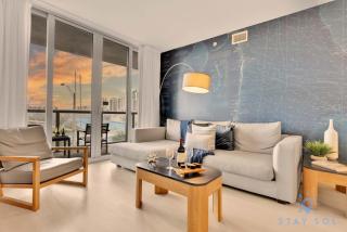 Pool - Apartment with Balcony - Gym - Near Beach - 0