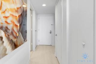 Balcony - Pool - Near Beach - Gym - Hallandale Beach - 2