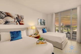 Balcony - Pool - Near Beach - Gym - Hallandale Beach - 9