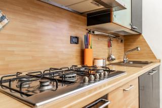 Spacious Apt with Kitchenette, Near Piazza Maggiore - Bolonia - 2
