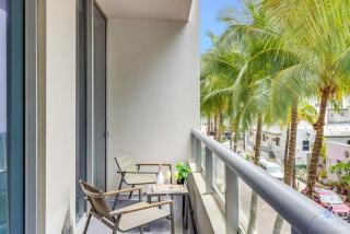Modern Luxury Retreat: Rooftop Pool Ocean Views - Hollywood - 0